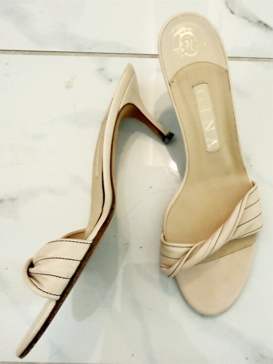 Gina Shoes - GINA Twist Leather in Bone Slide Heel Sandal 6